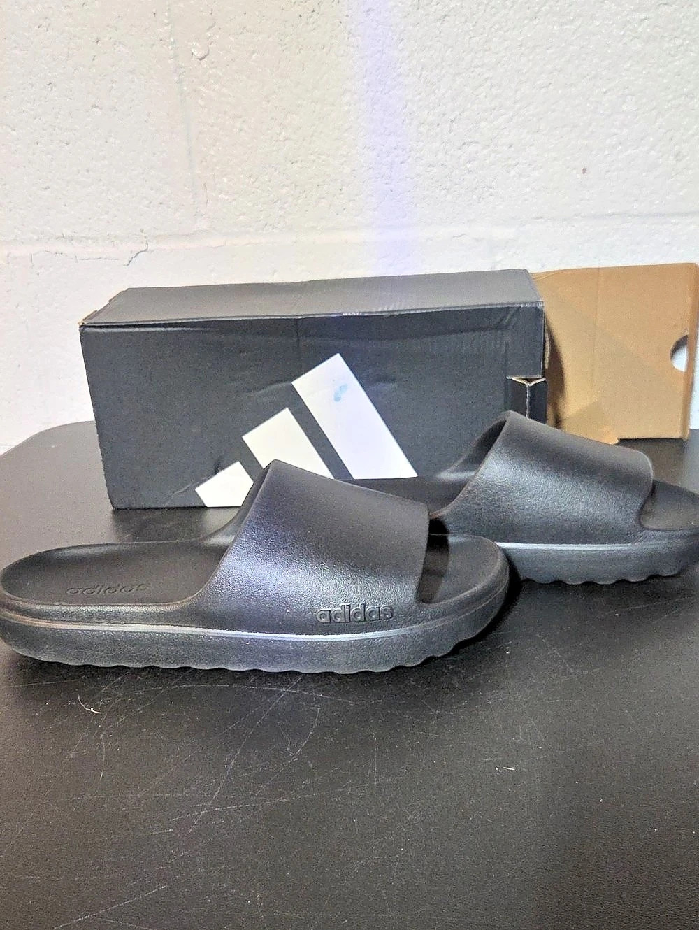 adidas Adilette Lumia Black US 10 Like New